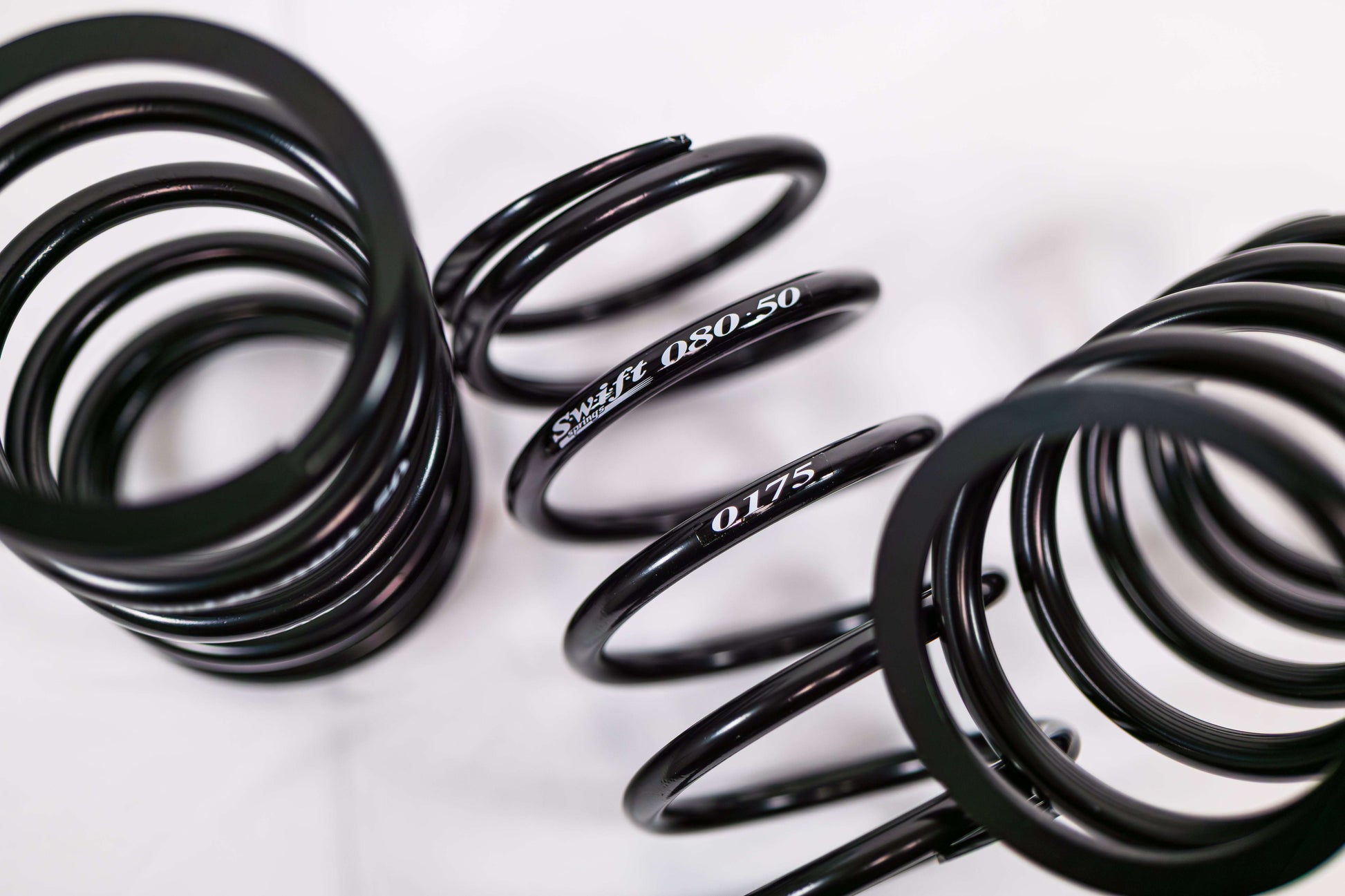 Standard Conventional Rear Spring - 8" Length | 5" OD | 175lbs/inch